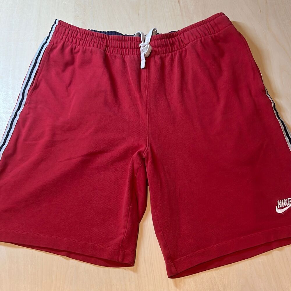 Vintage Nike Grey Tag Men's Red Athletic Shorts Drawstring Large Striped Casual